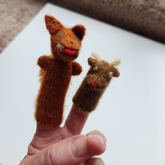 Tiny Animal Finger Puppets - Picture 3 of 5